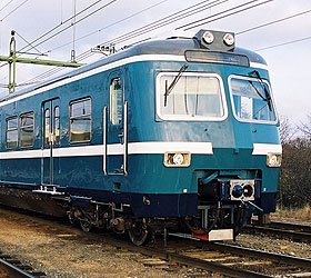 Rc2 1085 ist mit dänischen Bn-Wagen im Dienste des Stockholmer Pendeltåg-Verkehrs im Einsatz.  Foto: Johan Hellström [hier klicken zur Vergrößerung]